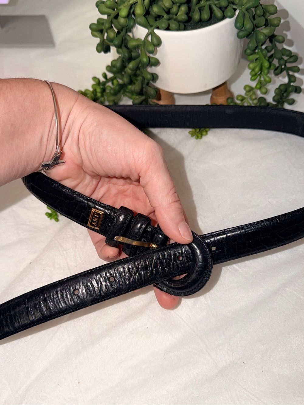 Jones New York Black Croc-Embossed Faux Leather Belt with Gold Buckle M - Picture 3 of 3